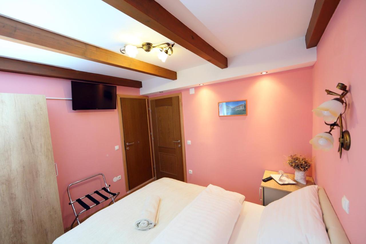 プトゥイ Sobe Grabar Bed & Breakfast エクステリア 写真