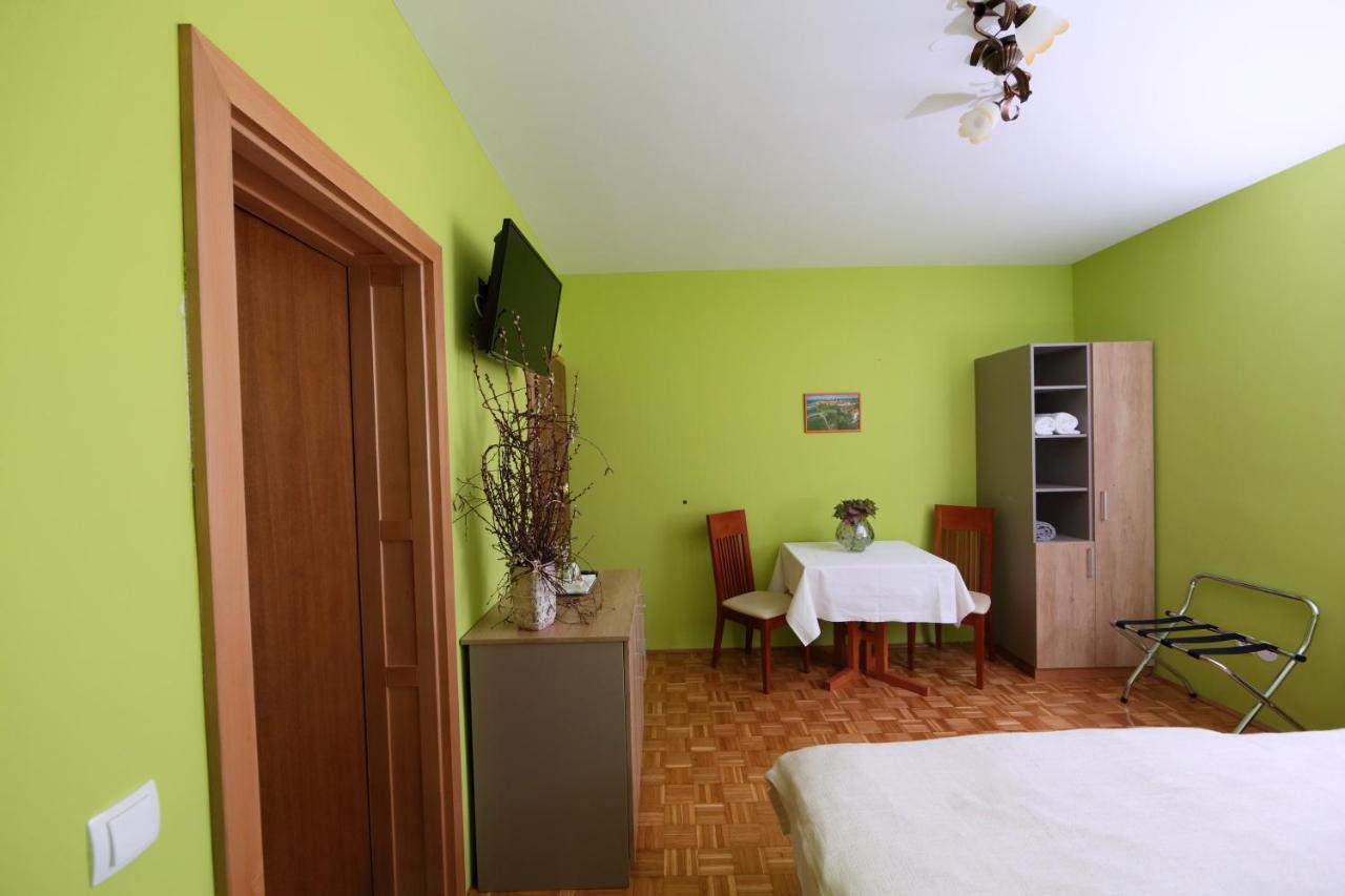 プトゥイ Sobe Grabar Bed & Breakfast エクステリア 写真