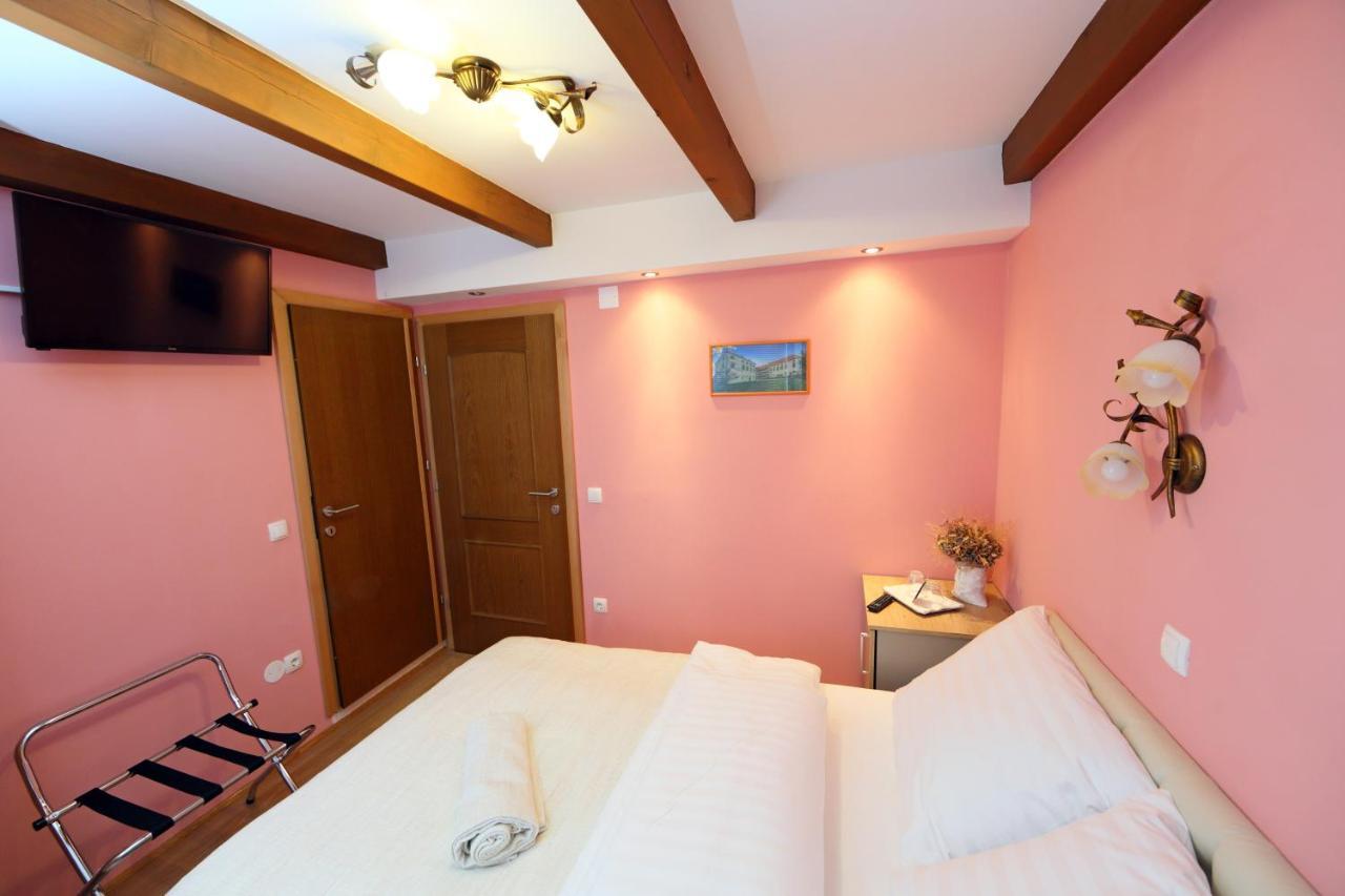 プトゥイ Sobe Grabar Bed & Breakfast エクステリア 写真
